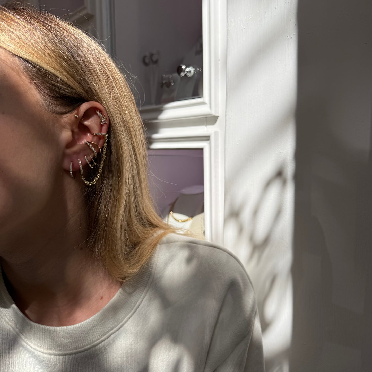 Orecchino con earcuff zirconi