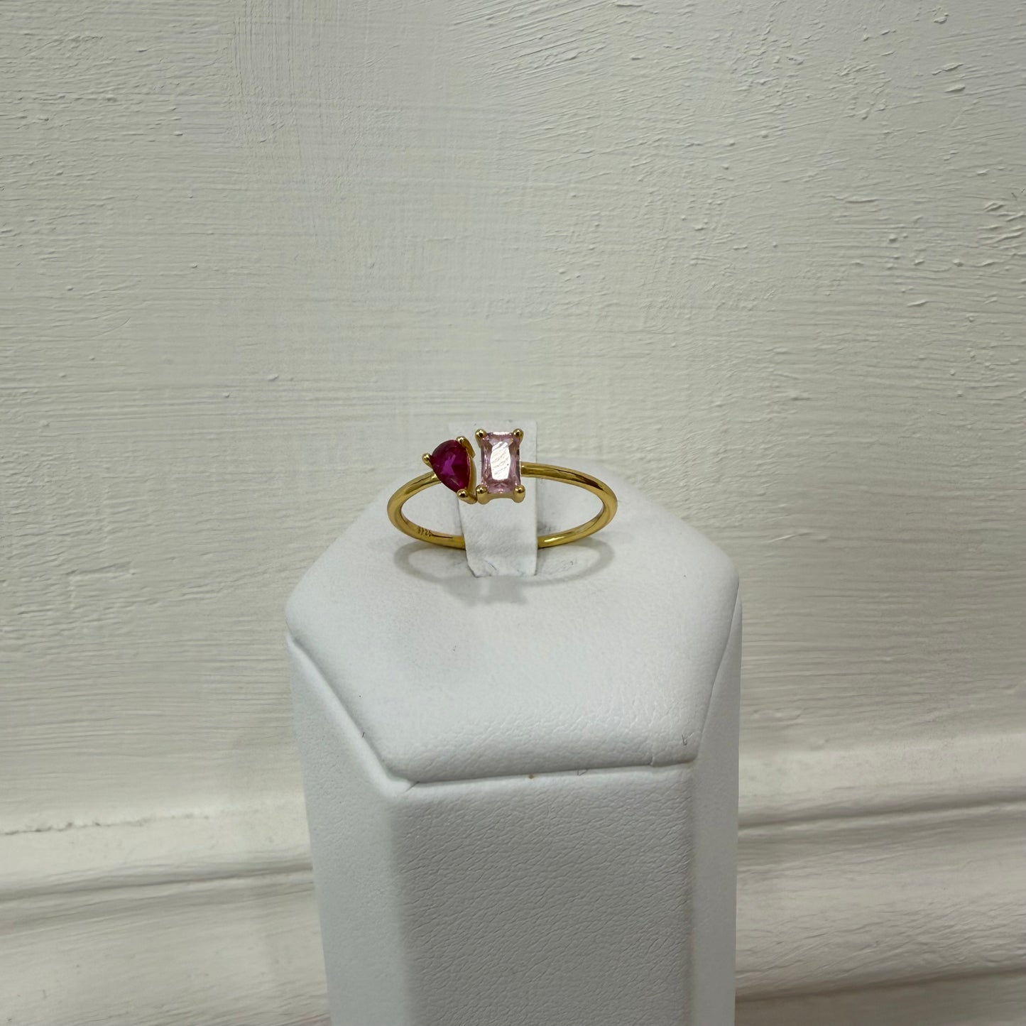 Anello pietre rosa