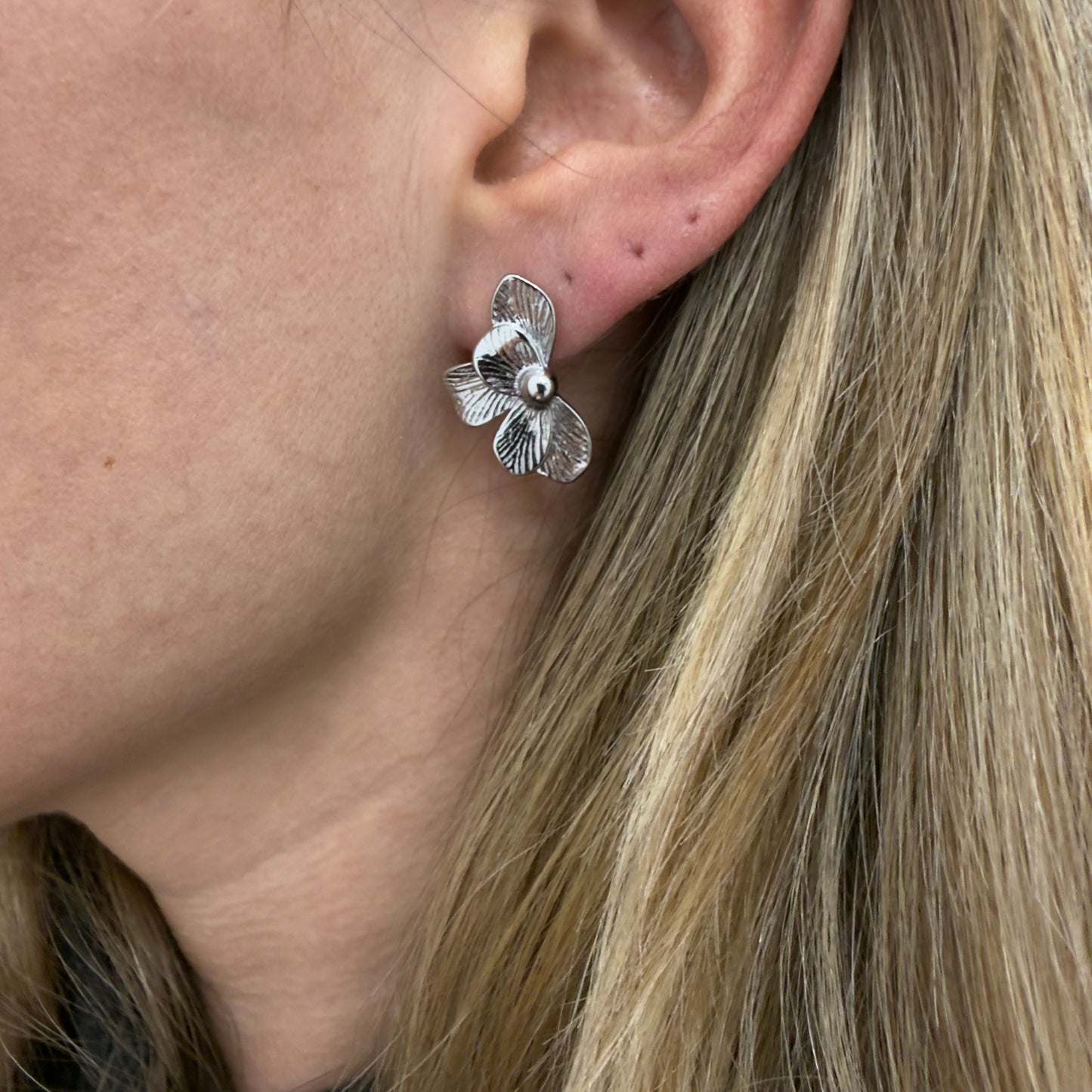 Orecchini fiori silver